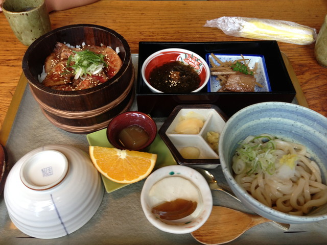 飛騨牛手こね寿司