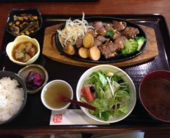 ステーキ鉄板焼きランチセット