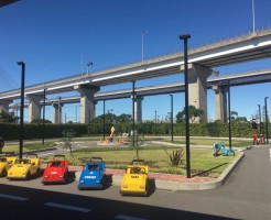 ドライビング・スクール場