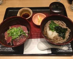鉄火丼とおそば